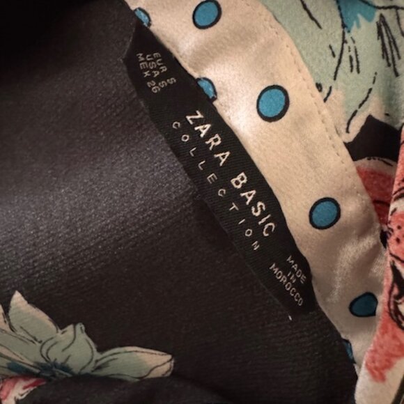 ZARA BASIC – Blusa floral con lunares (Satin blouse with a mix of florals) - Picture 7 of 7